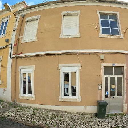 Lisbon T2 Apartment In Typical Villa In Sapadores Lissabon Exterior foto