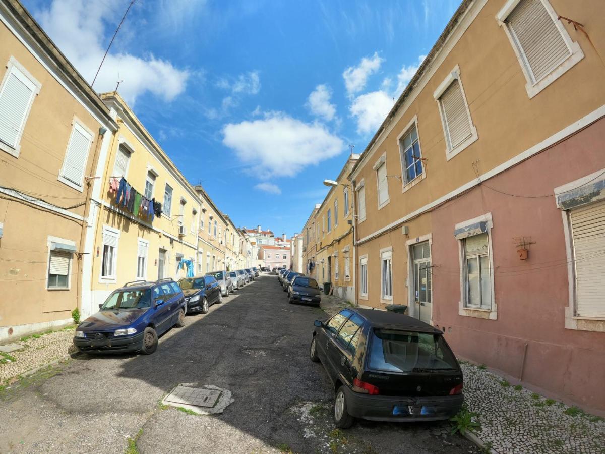 Lisbon T2 Apartment In Typical Villa In Sapadores Lissabon Exterior foto